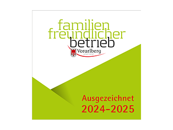 Schriftzug familienfreundlicher Betrieb in grün